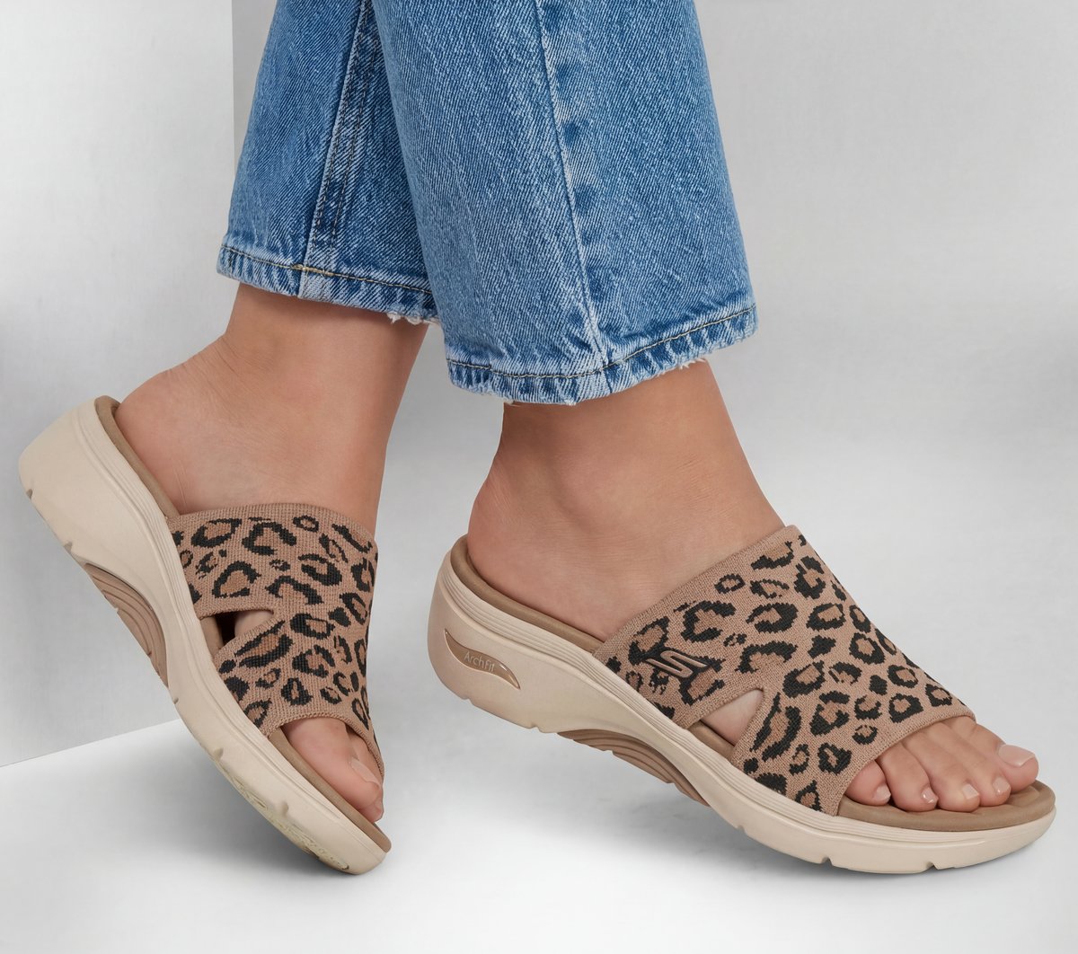 GO WALK Arch Fit 2.0 Sandal - Remi Women Skechers discount