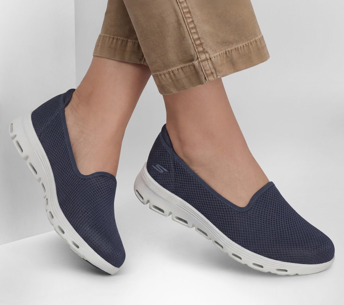Glide-Step Serene - Lennon Women Skechers on sale